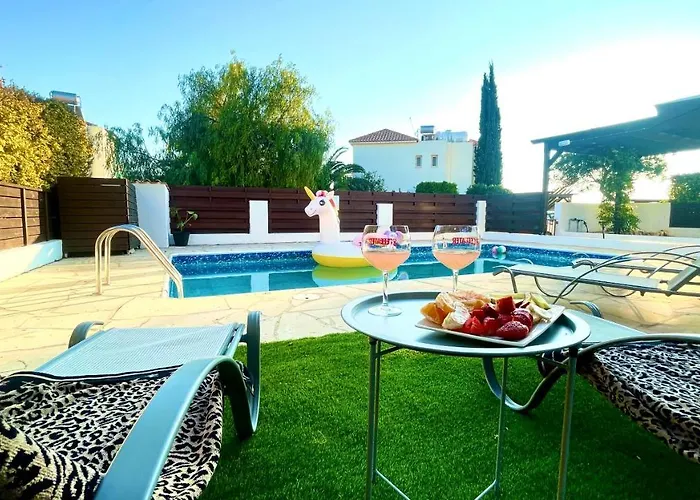 Georgina & Marianda *