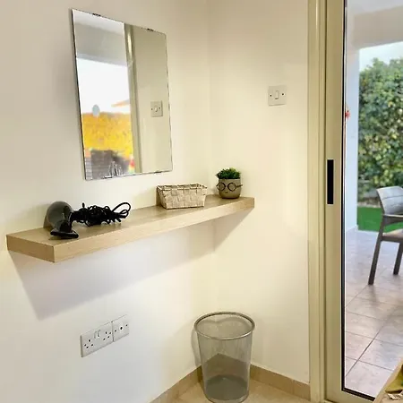 Georgina & Marianda *