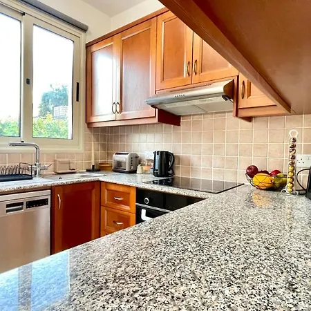 Georgina & Marianda * Корал-Бэй