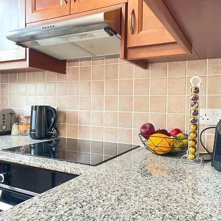 Georgina & Marianda Дом отдыха