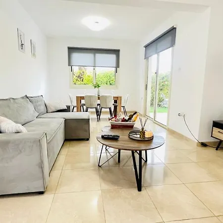 Georgina & Marianda *