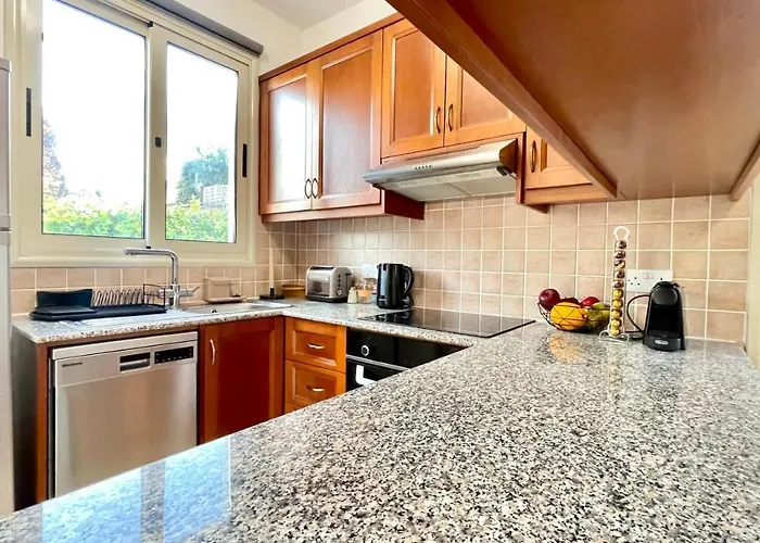 Georgina & Marianda * Coral Bay