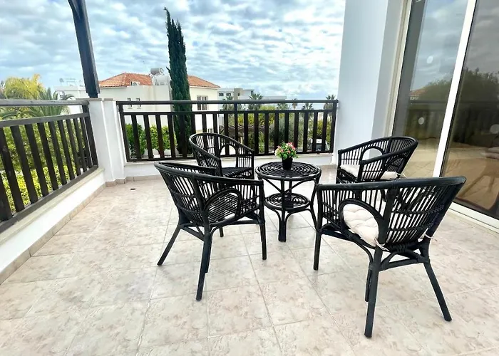 Georgina & Marianda * Coral Bay